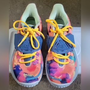 Nike Kyrie Low 3 Atomic Pink Stone Blue men's